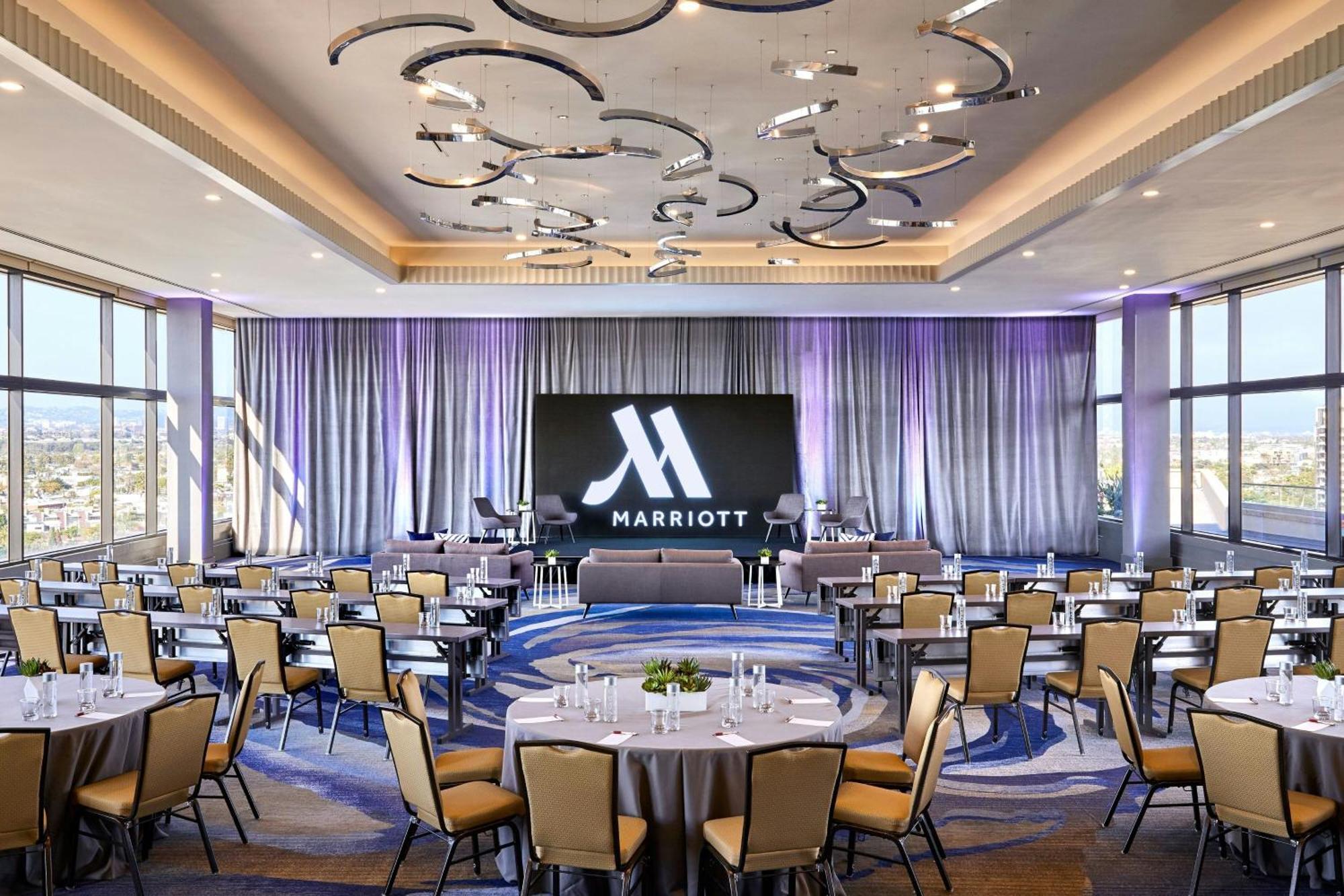 Marina Del Rey Marriott Hotel Los Angeles Exterior photo